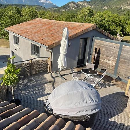 Sublime Studio De Caractere ,50 M2 Climatise . Montlaur-en-Diois Exterior foto