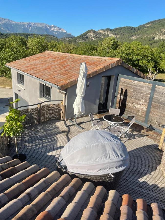 Sublime Studio De Caractere ,50 M2 Climatise . Montlaur-en-Diois Exterior foto
